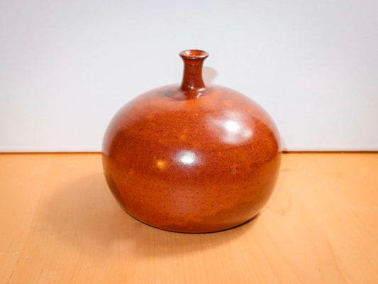Plump Vase with Wood Essence